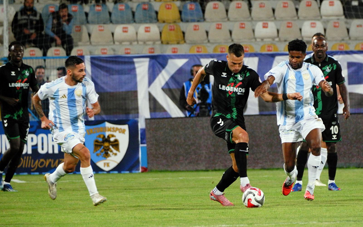 Erzurumspor kendi evinde bir puana razı oldu
